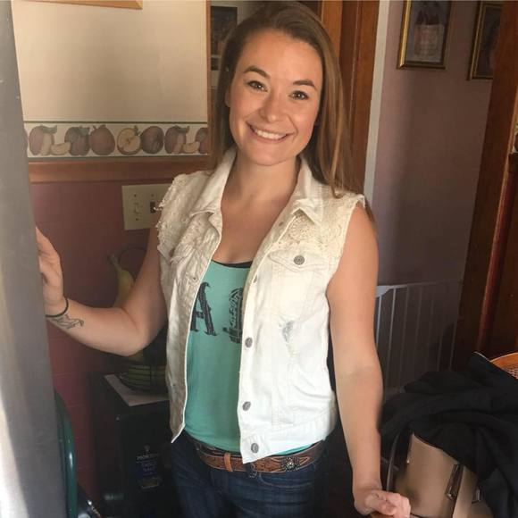 Meet your Posher, Lindsay - Picture 1 of 1